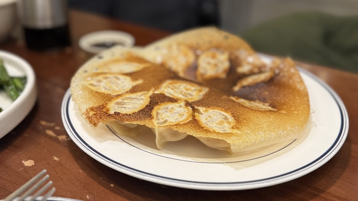 Pan-fried dumplings with a crisp lace base